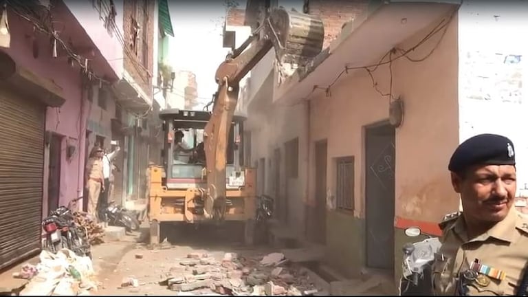 UP में सांप्रदायिक तत्वों के खिलाफ ‘योगी मॉडल’ की कर्नाटक के सीएम ने की तारीफ, कही ये बात UP Tak