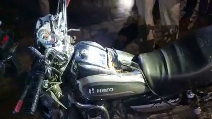 संभल: तेज रफ्तार दो बाइकों पर सवार थे 6 युवक, आमने-सामने हुई जोरदार टक्कर में 4 की मौत UP Tak