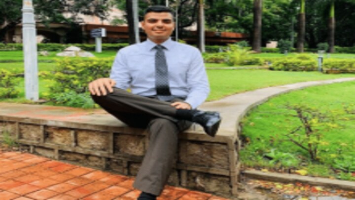 प्रयागराज के शाश्वत को सिविल सेवा में मिली 19वीं रैंक, उन्हीं से जानिए उनकी सफलता की कहानी UP Tak