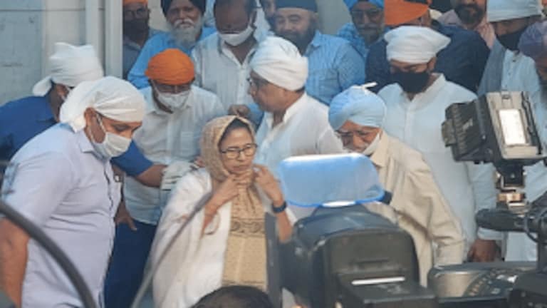 लखीमपुर खीरी हिंसा: ममता बनर्जी ने कहा- ‘यूपी रामराज्य नहीं बल्कि किलिंग राज्य हो चुका है’ UP Tak