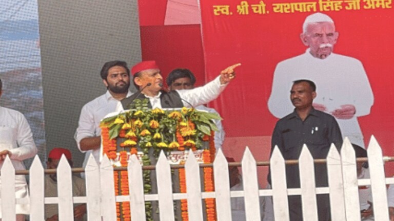 सहारनपुर में बीजेपी पर जमकर बरसे अखिलेश, बोले- ‘सीएम का ट्रांसफर उत्तराखंड में कर दो’ UP Tak