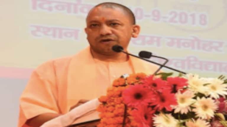 मेरठ समेत नौ रेलवे स्टेशन को बम से उड़ाने की धमकी, कल सीएम योगी का है दौरा UP Tak