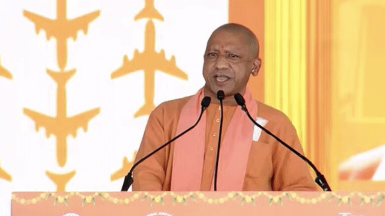 टीईटी पेपर लीक कराने वालों के खिलाफ रासुका लगाएगी सरकार: योगी आदित्यनाथ UP Tak