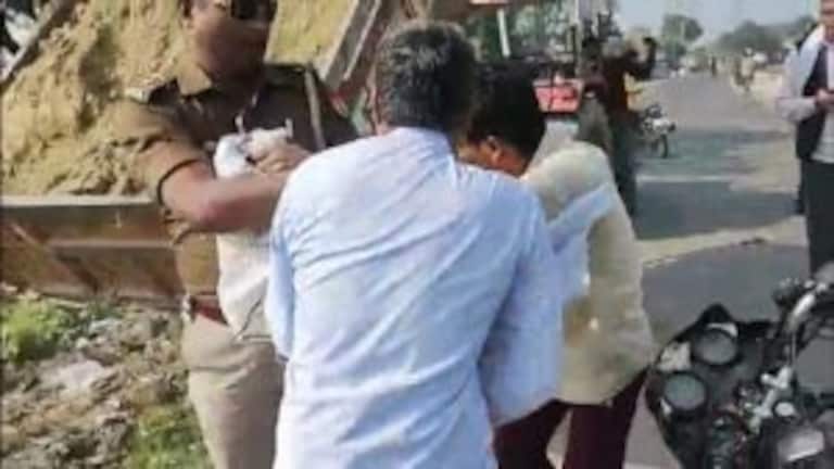 हमीरपुर: बेखौफ खनन माफियाओं ने पुलिस टीम पर बोला हमला, 2 पुलिसकर्मी घायल UPTak