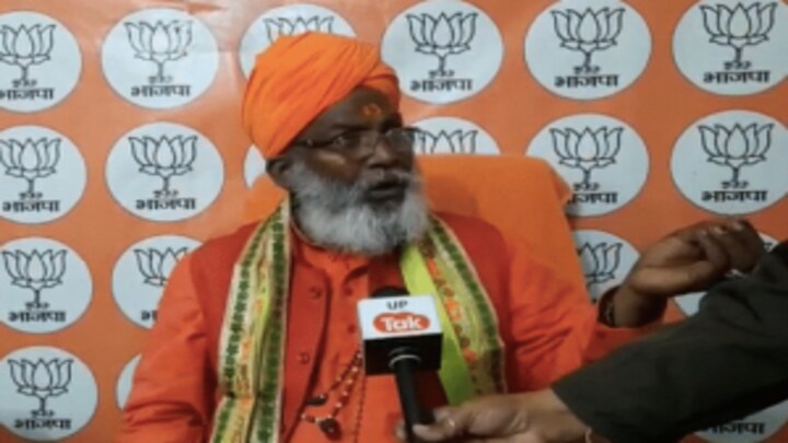 अखिलेश हैं कि मानते नहीं, इन्हें आतंकियों का सहारा है: साक्षी महाराज UP Tak