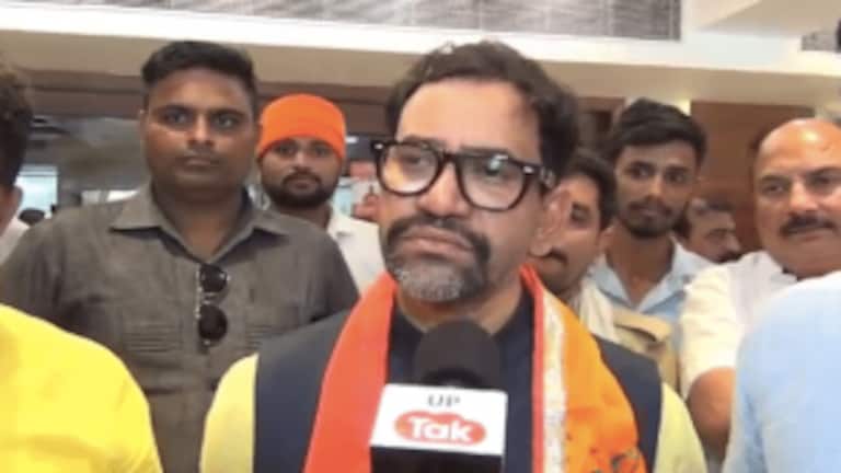 आजमगढ़ उपचुनाव जीतने पर अहीर रेजिमेंट बनवाएंगे निरहुआ? जानें PM मोदी से क्या हुई बात UP Tak