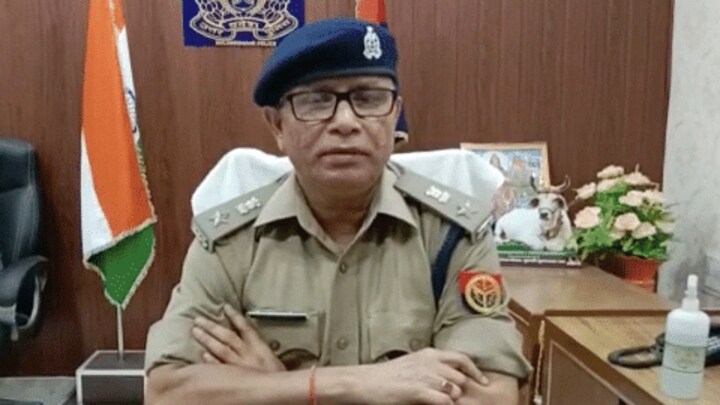 बुलंदशहर: स्कूली छात्राओं से छेड़छाड़ और उन्हें धमकी देने के आरोप में शिक्षक गिरफ्तार UP Tak