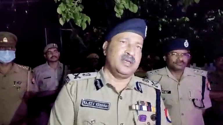 हाथरस: कांवड़ियों के जत्थे को अनियंत्रित डंपर ने रौंदा, 5 की दर्दनाक मौत, 2 घायल UP Tak