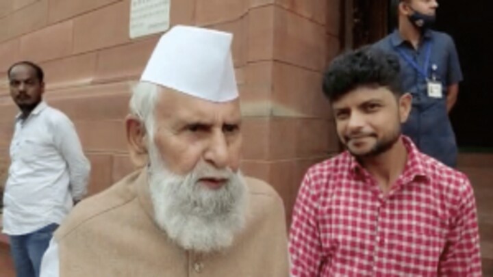 ‘हर घर तिरंगा’ अभियान पर SP सांसद बर्क बोले- ये मुल्क का झंडा, वो हमें मुल्क का मानते नहीं UP Tak