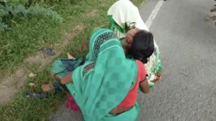 एंबुलेंस वाले ने पैसे के लिए प्रेगनेंट महिला को सड़क पर छोड़ा, ये है UP की स्वास्थ्य सेवा? UP Tak