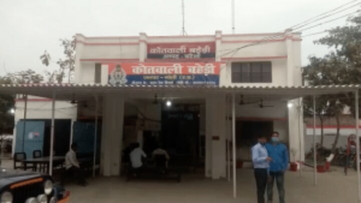 महिला सिपाही से दोस्ती को लेकर भिड़े 2 पुलिसकर्मी? एक ने चलाई गोली, एसएसपी ने लिया ये एक्शन UP Tak