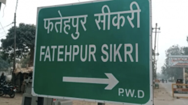 आगरा: गले में फांसी का फंदा बांधकर आत्महत्या के लिए झूले दंपति, मगर इस वजह से बच गई पत्नी UP Tak