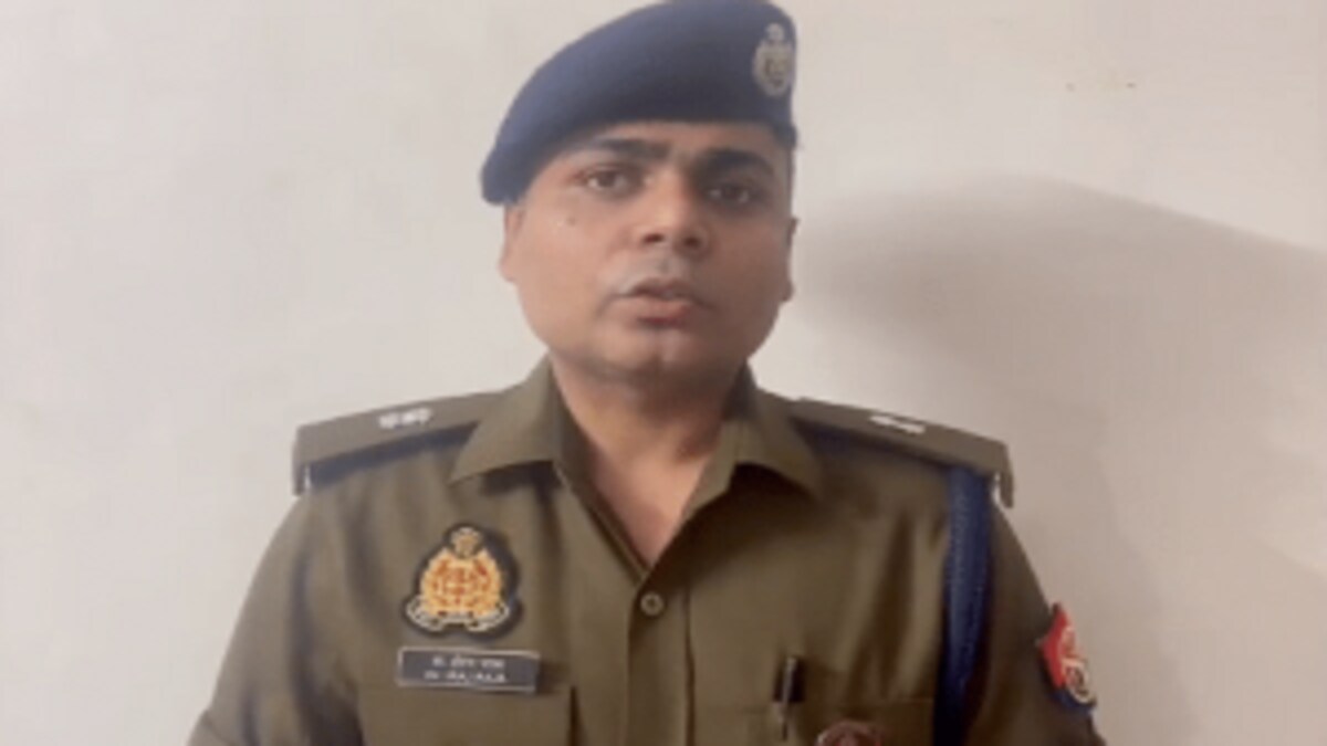 गाजियाबाद: फीस न जमा करने पर स्कूल से घर भेजा गया, आहत होकर 8वीं के छात्र ने की आत्महत्या? UP Tak
