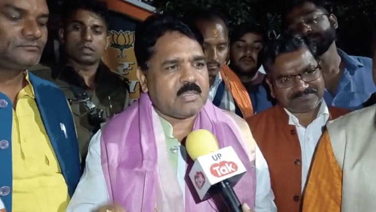 मैनपुरी उपचुनाव: SP ने शिवपाल को बनाया स्टार प्रचारक, फिर भी BJP प्रत्याशी ने किया ये दावा UP Tak