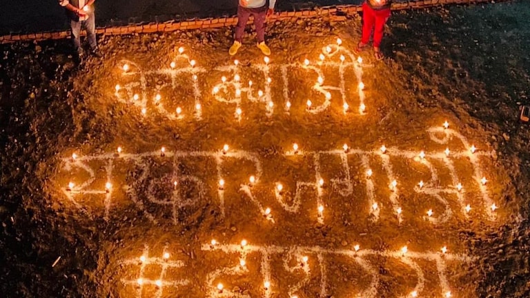 अखिलेश यादव की अपील पर दीप जलाकर SP नेताओं ने ‘हाथरस की बेटी का स्मृति दिवस’ मनाया UPTak