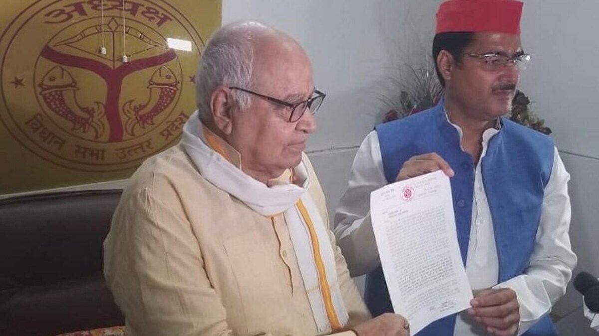 अमेठी: ‘सड़कों की मरम्मत ना होने से नाराज’ SP विधायक ने दिया इस्तीफा UP Tak