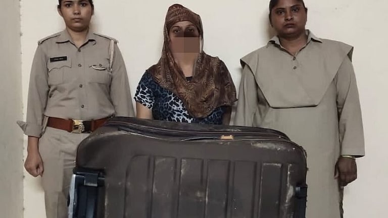 गाजियाबाद: लिव-इन पार्टनर की हत्या कर ट्रॉली बैग में शव ले जा रही थी विवाहिता, ऐसे पकड़ी गई UPTak