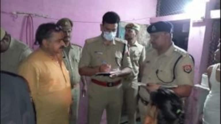 ईद की खुशी मातम में बदली! ‘पत्नी के अवैध संबंध होने के शक में पति ने की उसकी हत्या’ UP Tak