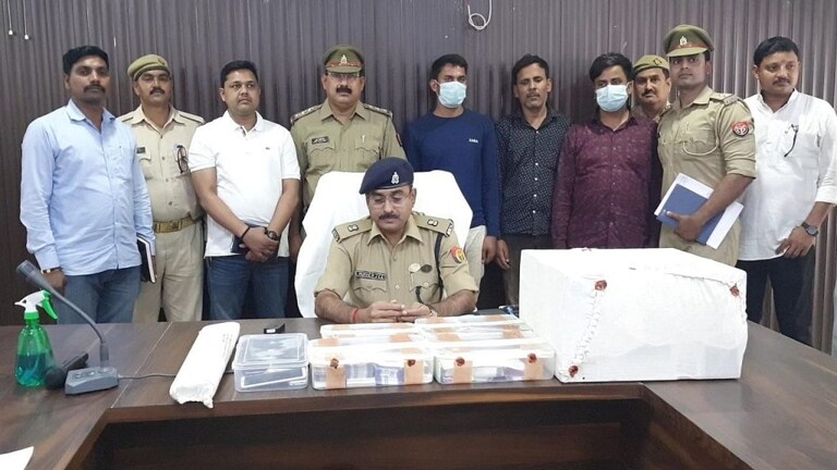 चंदौली: छाप रहे थे नकली नोट, पुलिस ने भेजा जेल, जानिए कितने रुपये की फेक करेंसी हुई बरामद? UpTak