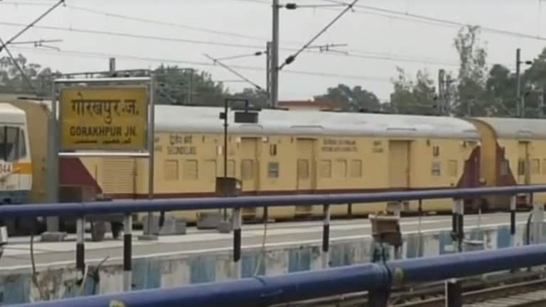 4 ज्योतिर्लिंग के दर्शन कराने वाली पहली स्वदेश दर्शन ट्रेन यहां से होगी रवाना, जानें डिटेल UP Tak