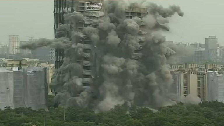 ट्विन टावर गिराए जाने से हुआ 500 करोड़ रुपये का नुकसानः सुपरटेक चेयरमैन अरोड़ा UP Tak