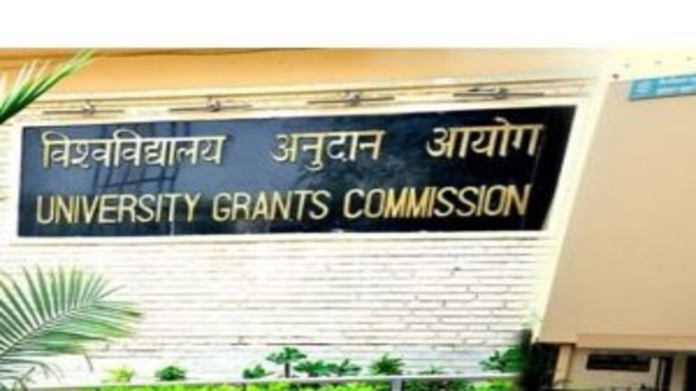 यूजीसी ने 21 विश्वविद्यालयों को फर्जी घोषित किया, इसमें उत्तर प्रदेश की 4 यूनिवर्सिटी भी UP Tak