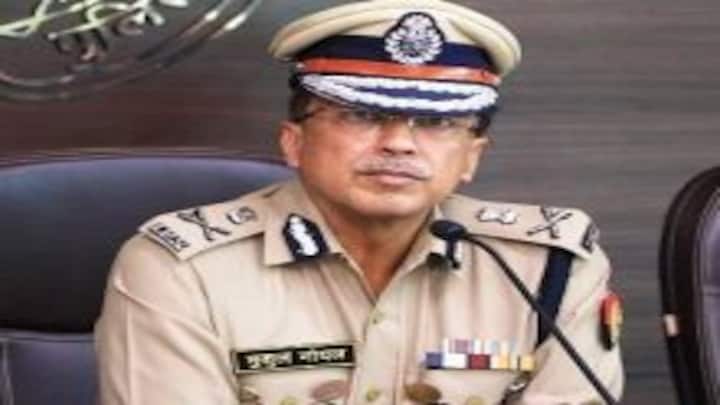 यूपी डीजीपी मुकुल गोयल को पद से हटाया गया, अब डीजी नागरिक सुरक्षा की मिली जिम्मेदारी UP Tak