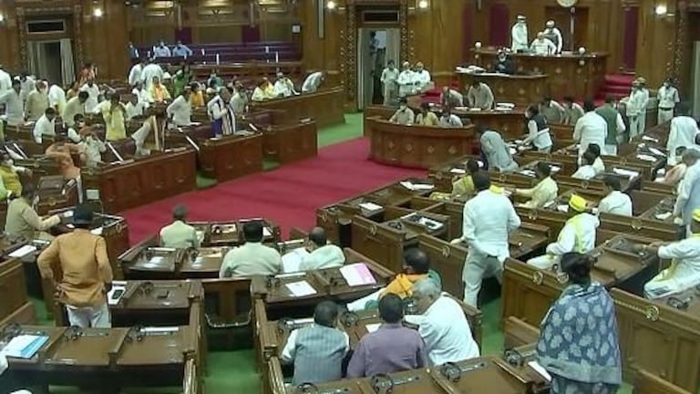UP विधानसभा होगी Hi Tech, अपनी निर्धारित सीटों पर बैठेंगे विधायक, मेज पर लगे होंगे टेबलेट UP Tak
