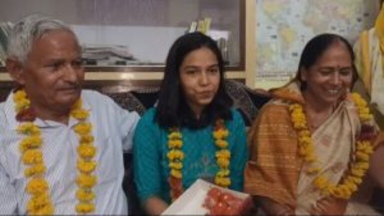 UPSC परीक्षा में जालौन की हरशिवानी ने पहले ही प्रयास में पाई सफलता, सफलता के लिए दिए टिप्स UP Tak