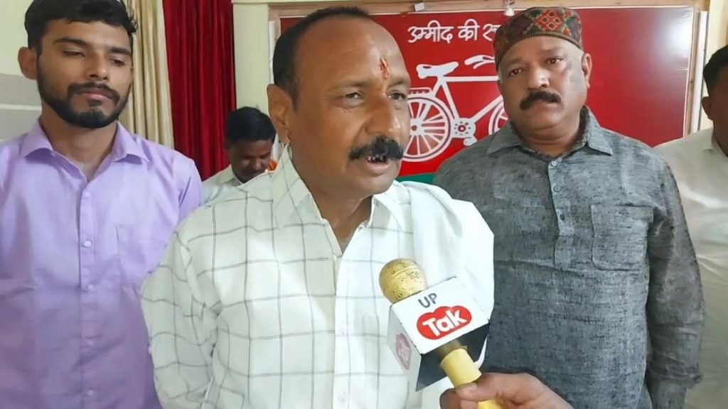 गोला उपचुनाव: समाजवादी पार्टी का बड़ा आरोप, कहा- इन पोलिंग बूथ पर BJP ने किया कब्जा UPTak