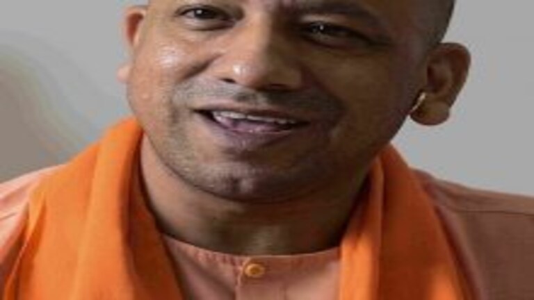 तस्वीरें: कितना बना राम मंदिर और काशी विश्वनाथ कॉरिडोर? जायजा लेने पहुंचे CM योगी UP Tak