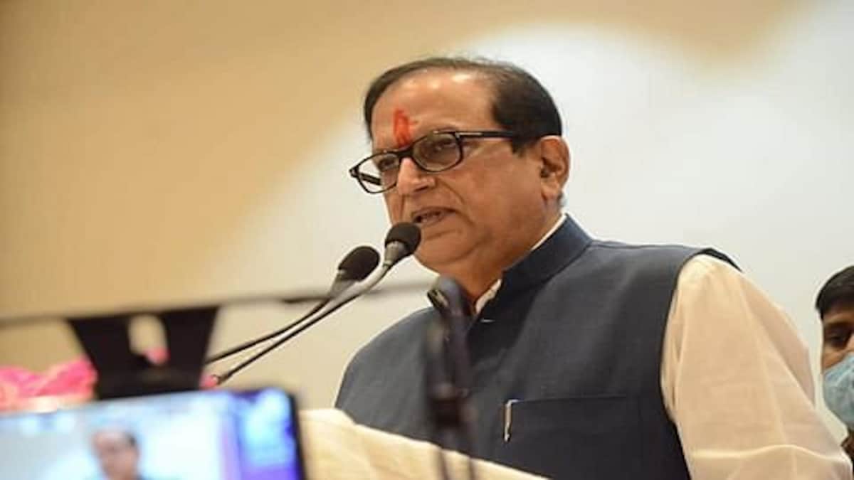 यूपी में अब सरयूपारीण Vs कान्यकुब्ज ब्राह्मण? SP नेता ने सतीश मिश्रा पर साधा निशाना UP Tak