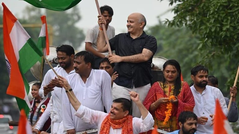 AAP का मिशन अयोध्या: रामलला का दर्शन करेंगे सिसोदिया और संजय सिंह, जानें आगे का प्लान UP Tak