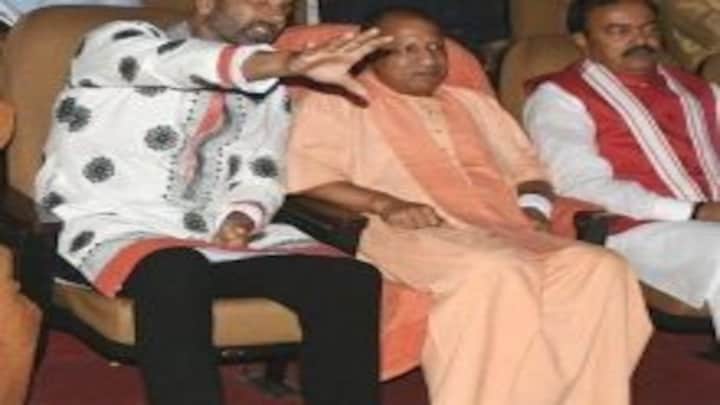 उत्तर प्रदेश में फिल्म ‘सम्राट पृथ्वीराज’ टैक्स फ्री की जाएगी: सीएम योगी UP Tak