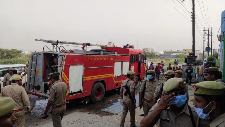 हापुड़: केमिकल फैक्ट्री में बॉयलर फटने से 12 मजदूरों की मौत, कई घायल, कौन है इसका मालिक? UP Tak