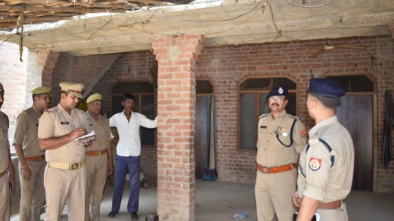 बदायूं: घरेलू विवाद में पत्नी की हत्या के बाद आरोपी पति फरार UP Tak