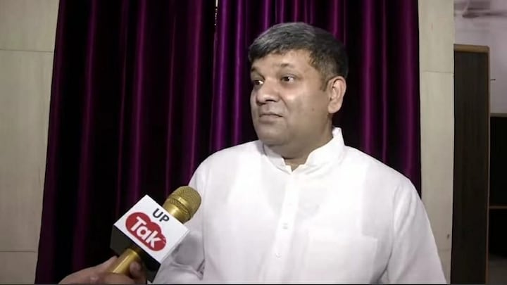 अनुप्रिया पटेल के पति आशीष बोले- ‘पल्लवी ने माता जी को कर रखा है हिप्नोटाइज’, दी ये सलाह UP Tak