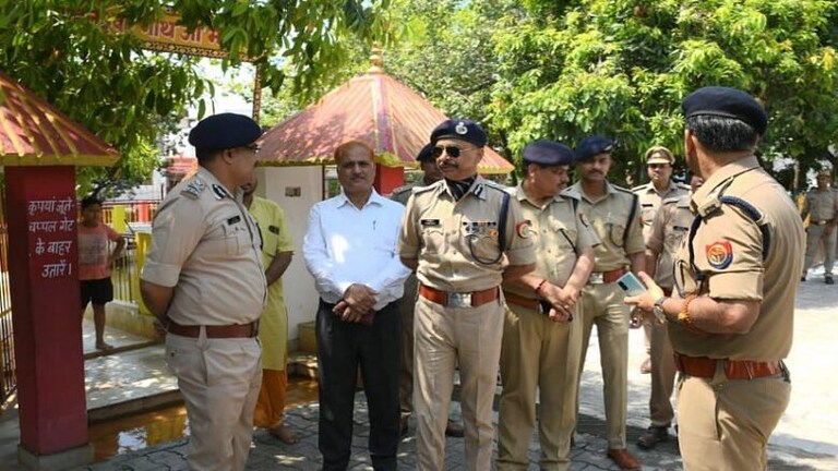 कांवड़ यात्रा को सफल बनाने के लिए उत्तराखंड और यूपी पुलिस ने की बॉर्डर को-ऑर्डिनेशन मीटिंग UP Tak