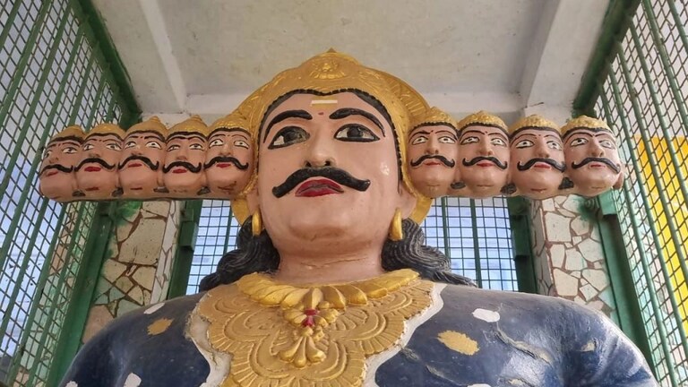 पीलीभीत: यहां जब होता है रावण वध तो थम जाती हैं सांसे, 1987 की उस घटना को नहीं भूले लोग UP Tak