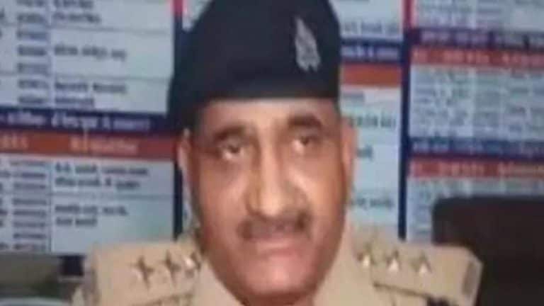 भ्रष्टाचार पर यूपी में बड़ी सजा! रिश्वतखोर पुलिस अधिकारी को सीधे बना दिया गया सिपाही UP Tak
