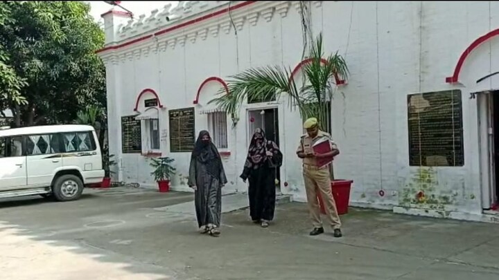 बरेली: पहले लव मैरिज फिर दहेज की मांग, अब वाट्सएप पर तीन तलाक! हैरान कर देने वाला मामला UP Tak