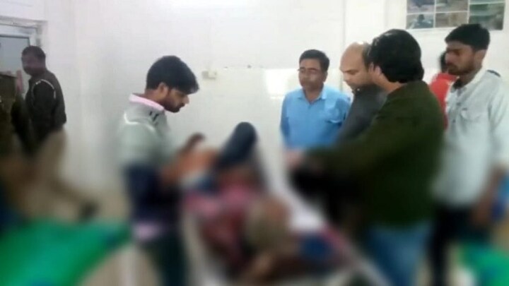 इटावा: मवेशी चरा रहे किसान को लगी गोली, PAC जवान कर रहे थे फायरिंग की प्रैक्टिस UP Tak