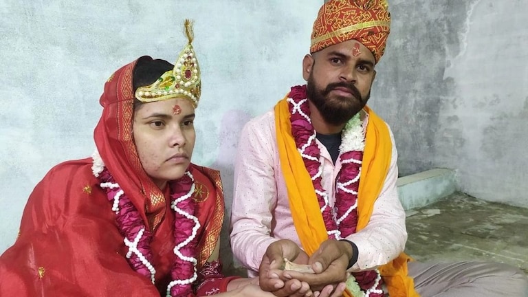 बरेली: प्यार के आगे टूटी धर्म की दीवार! मुस्लिम लड़की ने धर्म बदल हिंदू युवक से रचाई शादी UP Tak