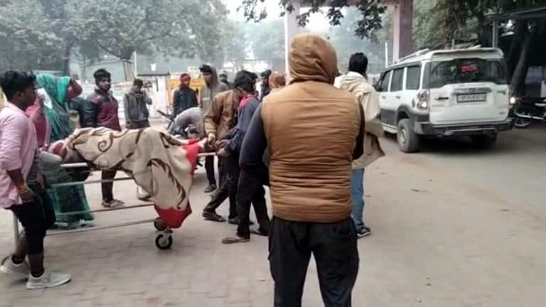 महोबा: नीलगाय का शिकार करने के लिए चलाई गोली? खेत में काम कर रही गर्भवती महिला को जा लगी UPTak