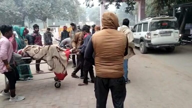 महोबा: नीलगाय का शिकार करने के लिए चलाई गोली? खेत में काम कर रही गर्भवती महिला को जा लगी UP Tak