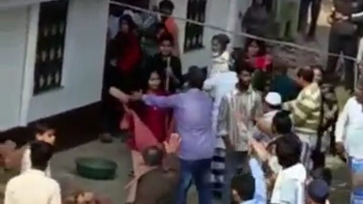 आजमगढ़: नाली को लेकर हुए विवाद में खूब चले लाठी-डंडे, दर्जनों लोग हुए घायल, जानें मामला UP Tak