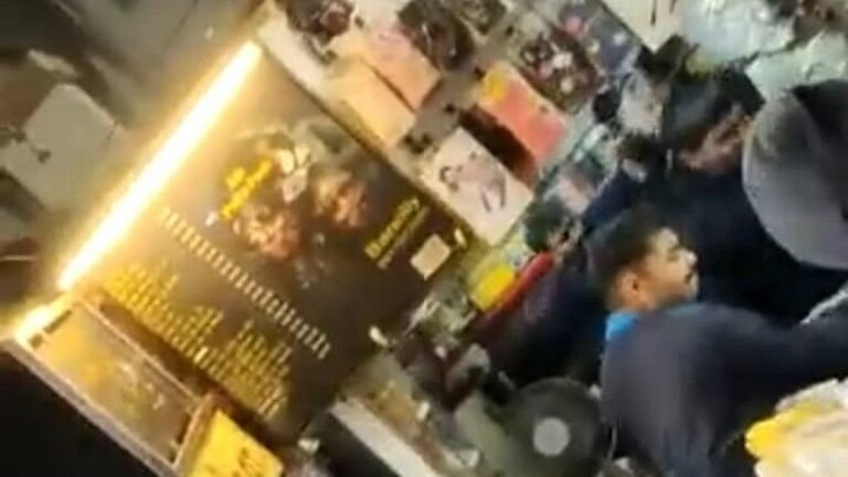 बरेली: दुकान में घुसकर की मारपीट? पीड़ित बोला- सादी वर्दी पहने पुलिसवालों ने पीटा, जानें UP Tak