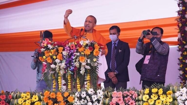 हिंदू नेताओं को मालेगांव मामले में फंसाने की साजिश के लिए माफी मांगे कांग्रेस: CM योगी UP Tak