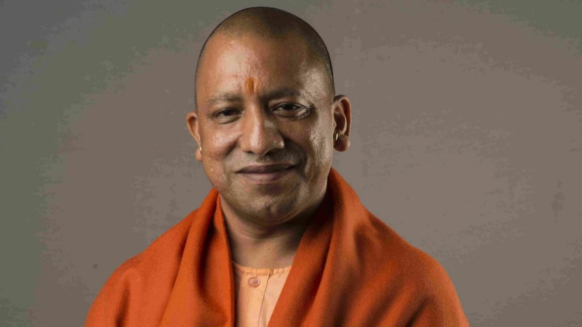 सीएम योगी ने जयपुर के रामानंदी पीठ का दौरा किया, आचार्य धर्मेंद्र को दी श्रद्धांजलि UP Tak