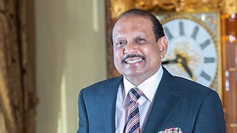 42 देशों में कारोबार, 57000 से अधिक कर्मचारी, लखनऊ में लुलु मॉल बनवाने वाले शख्स की कहानी UP Tak